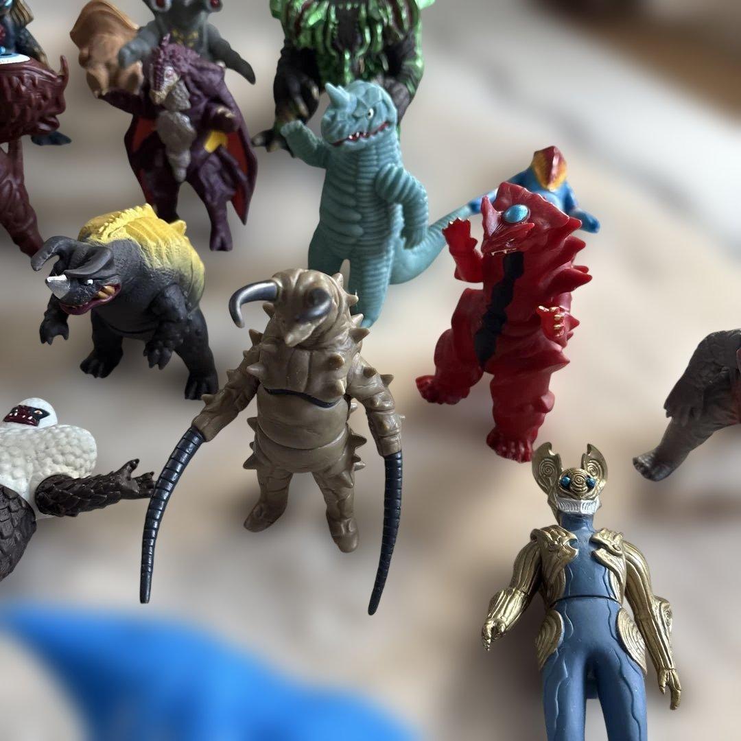ウルトラ怪獣40体セット