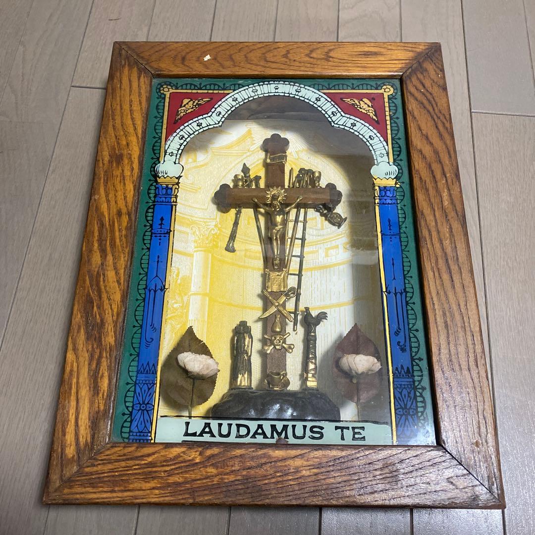 希少！1900前後アンティーク受難の十字架シャドーボックス