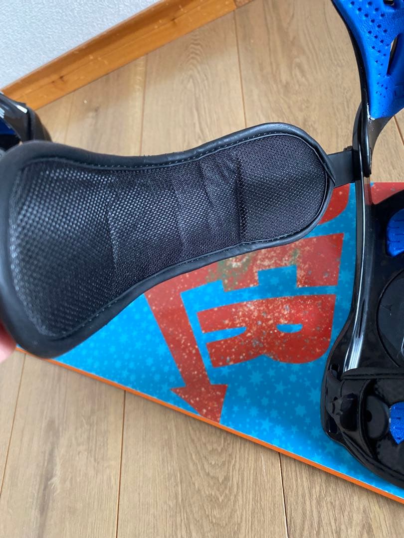 IGNIO 151cm 初級者向け Wキャンバーボード 送料無料