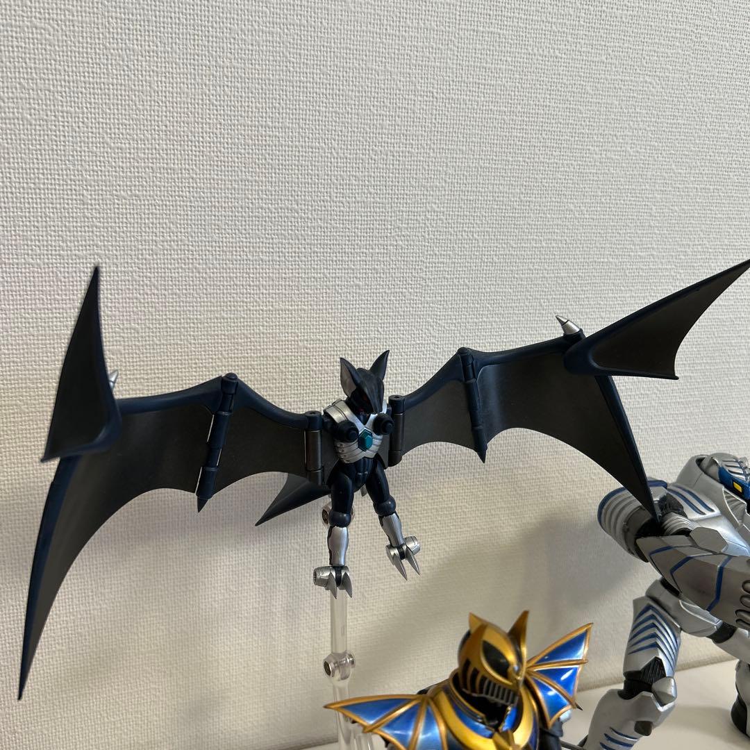 S.H.figuarts フィギュアーツ 仮面ライダータイガ ミラーモンスター付