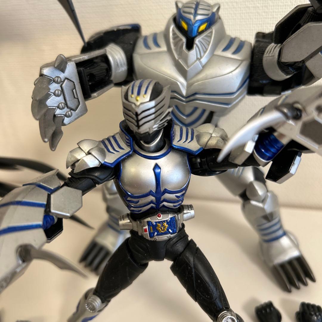 S.H.figuarts フィギュアーツ 仮面ライダータイガ ミラーモンスター付