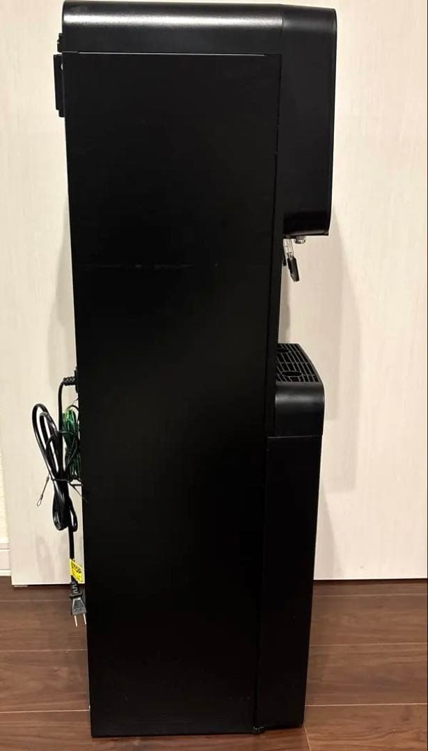 プレミアムウォーターfamfit　ウォーターサーバー　本体　ブラック　動作確認済