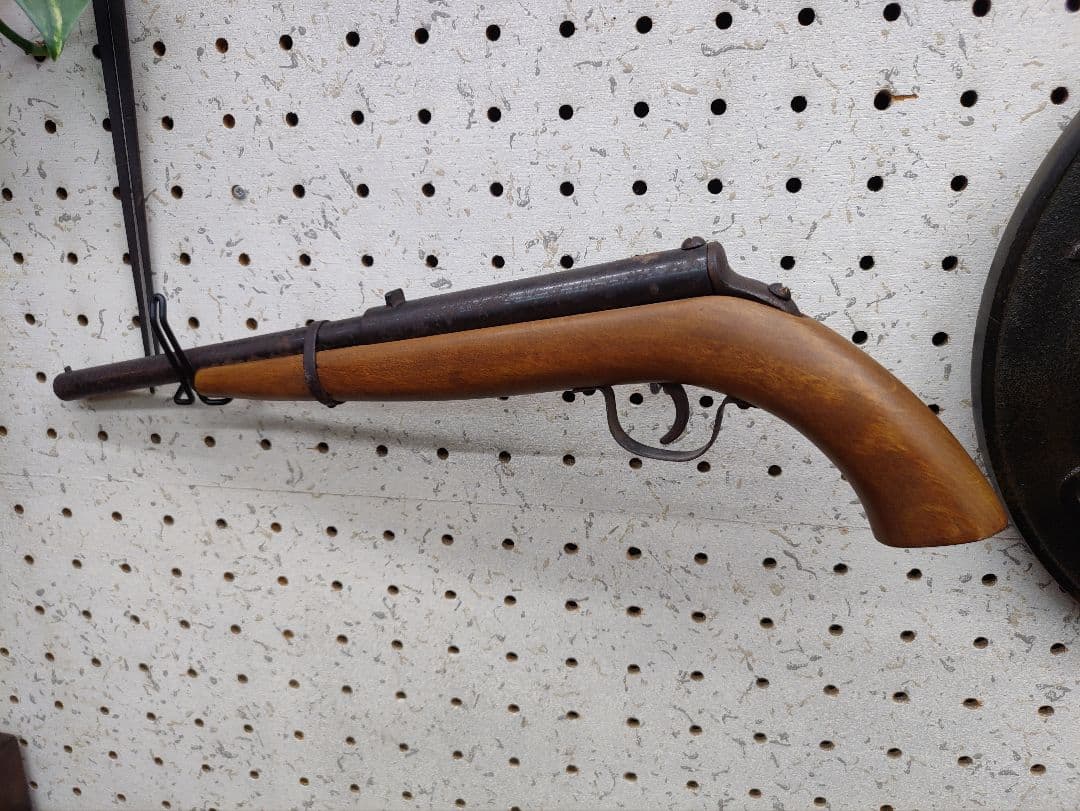 レトロな年代物のコルク短銃