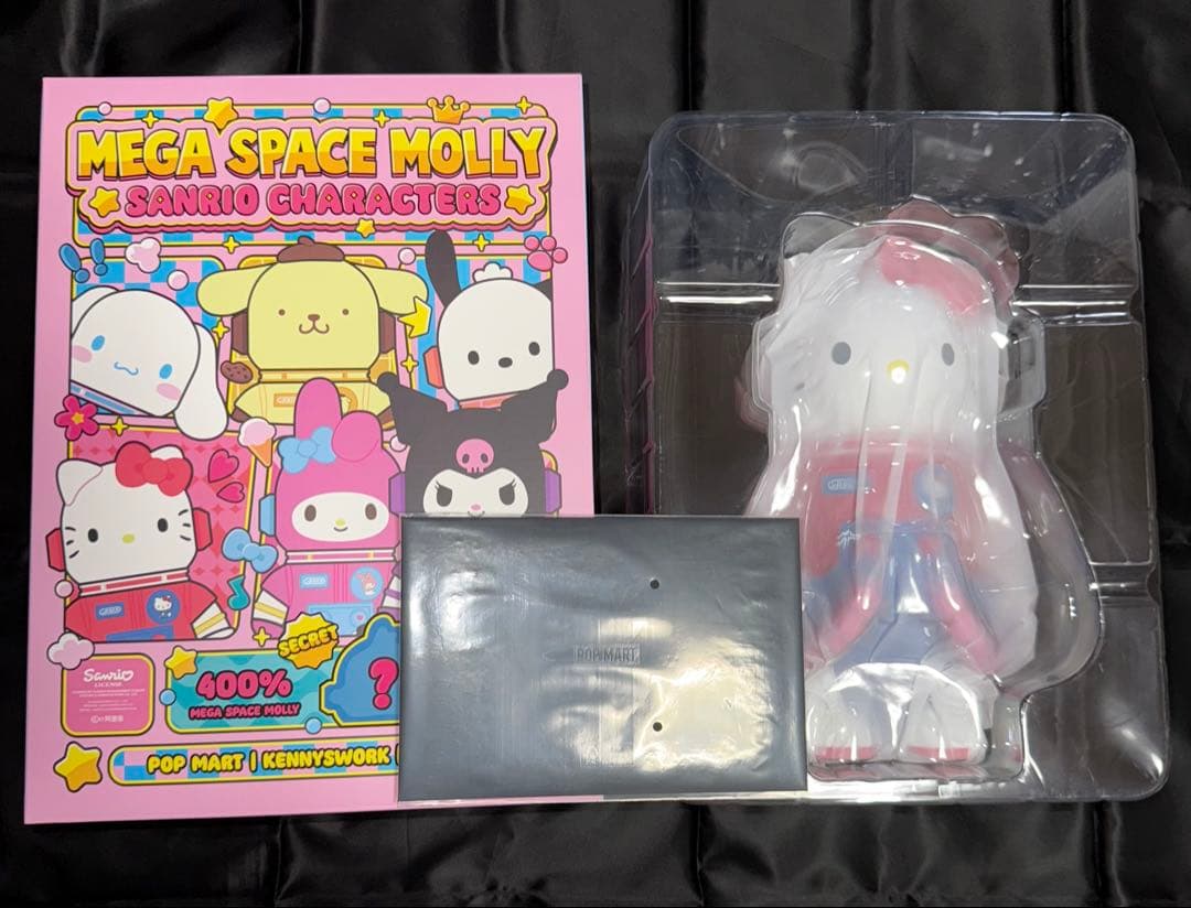 POPMART 400% MOLLY SANRIO サンリオ　 ハローキティ