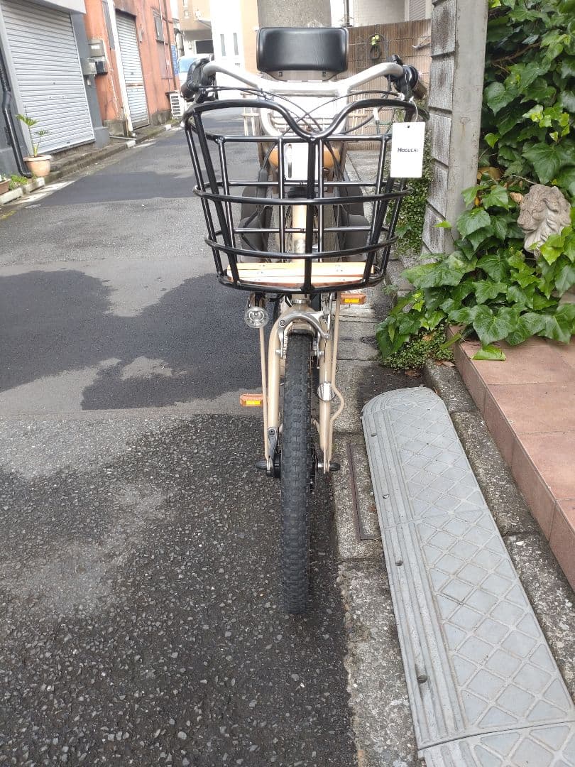 カスタム★配送可★直接引渡可【限定車イルミオILMIO】電動アシスト自転車コンビ