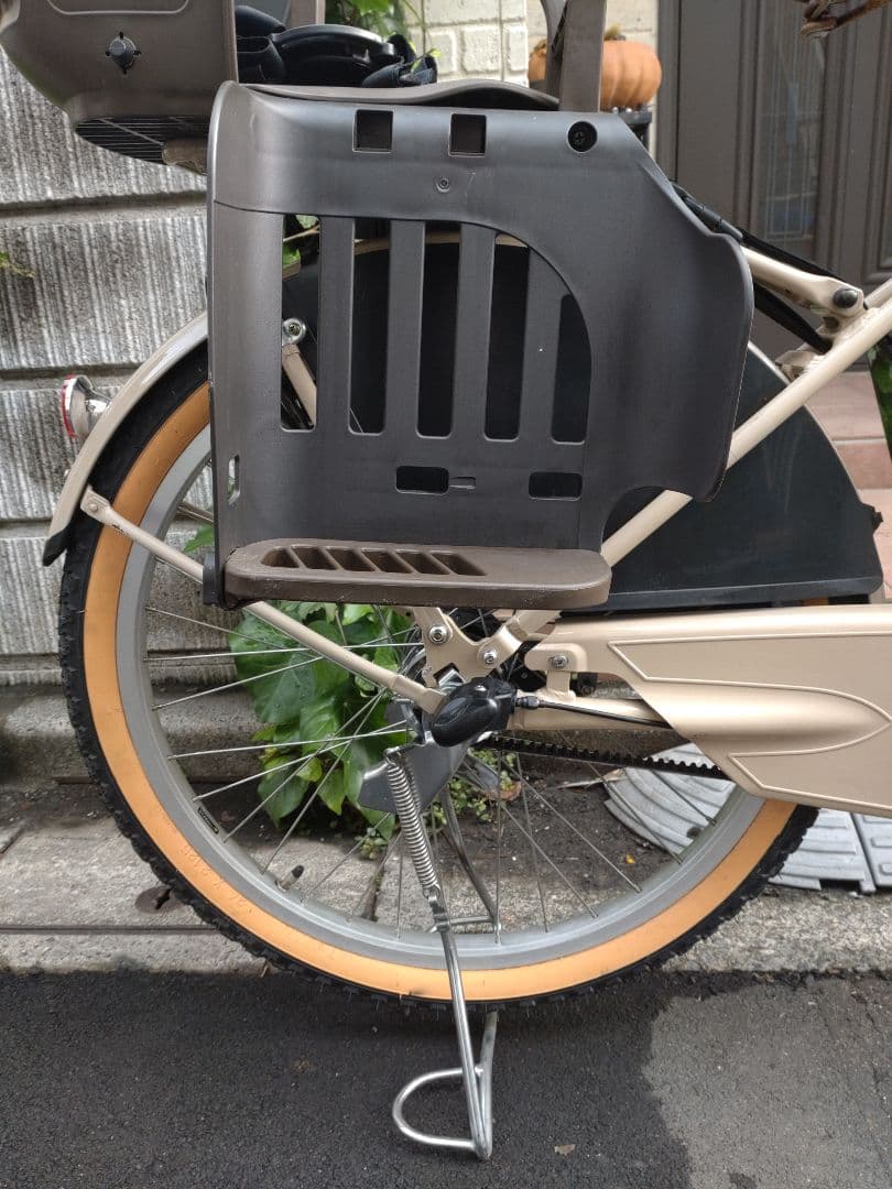 カスタム★配送可★直接引渡可【限定車イルミオILMIO】電動アシスト自転車コンビ