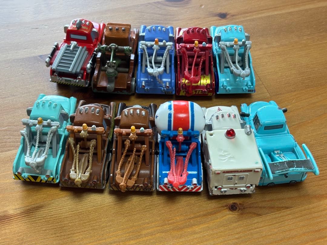 シ*ト様 カーズ　トミカ　マテル　Disneystore セット