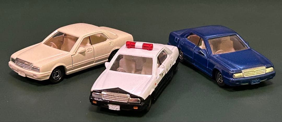 トミカ ニッサン シーマ 3台セット