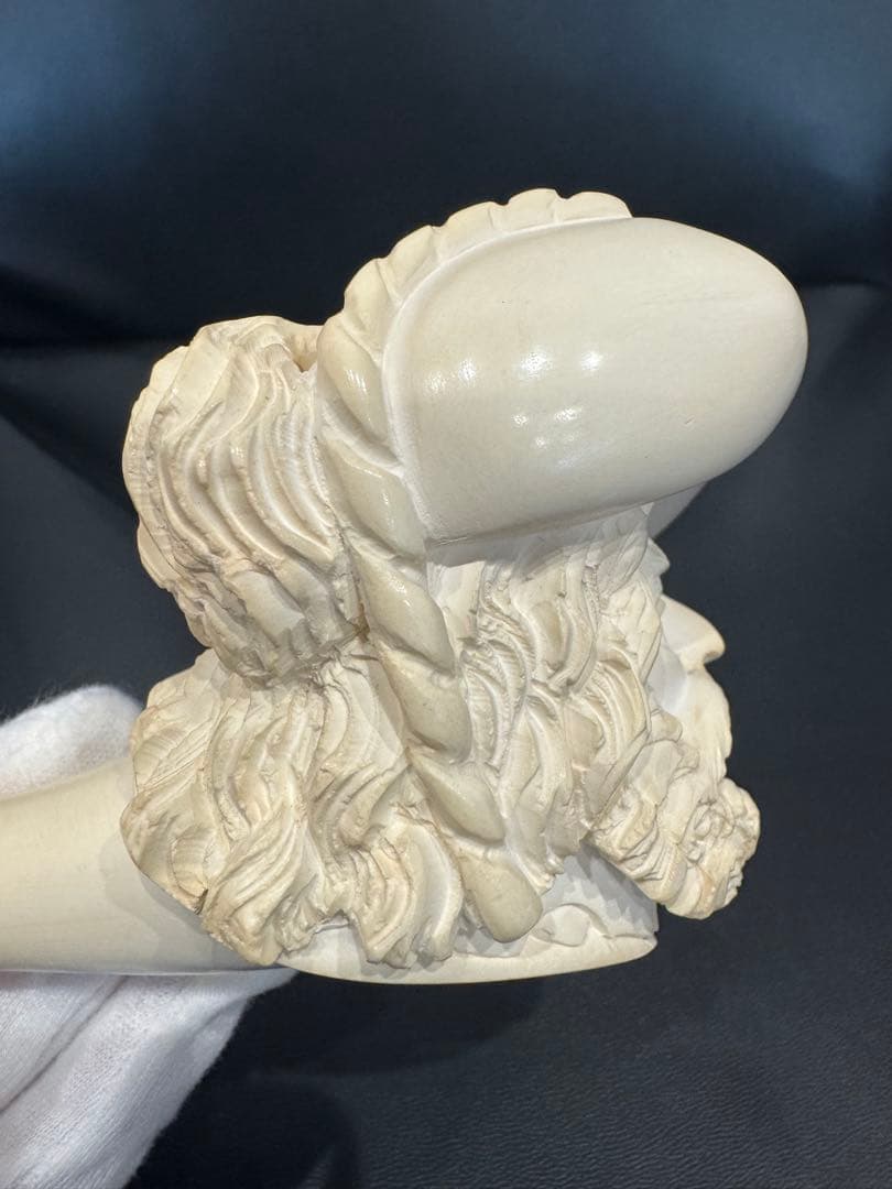 海泡石（メシャム）彫刻パイプ　人物像