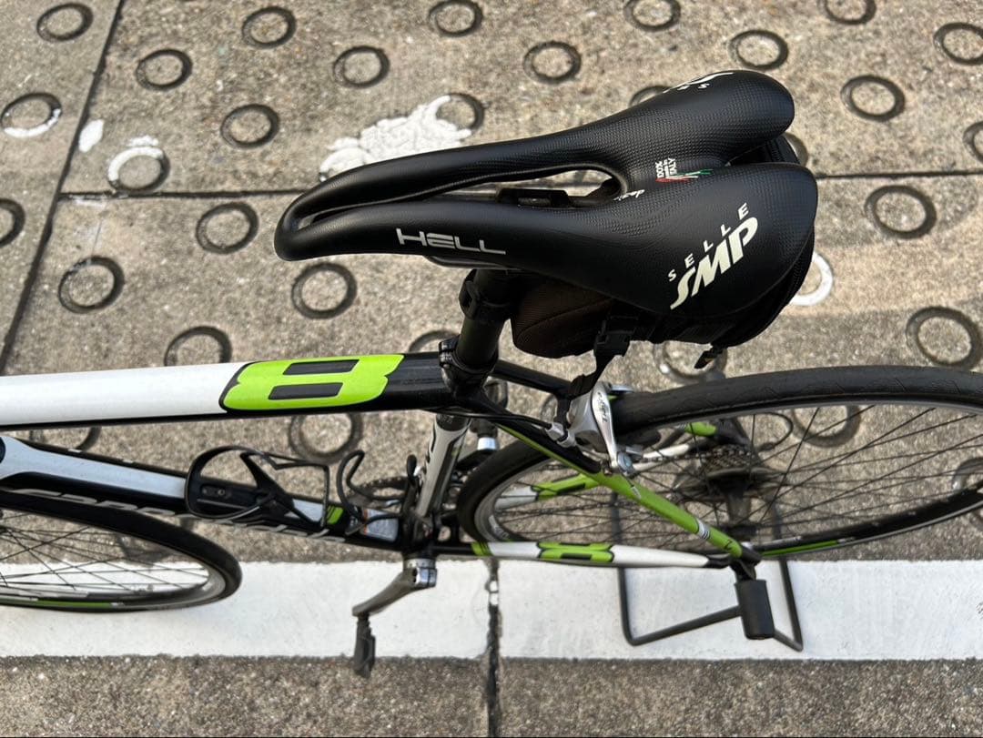 お値下げ【取引3月まで】直接引き取りのみ　CANNONDALE CAAD8➕他