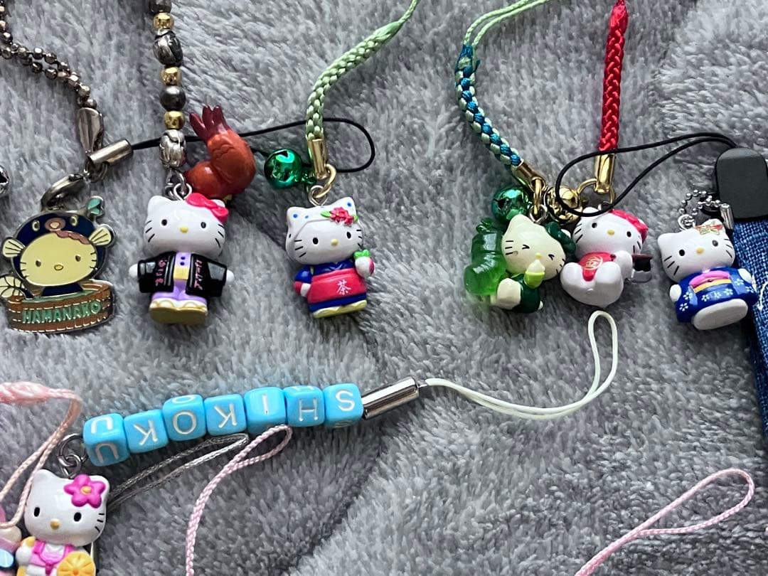 ハローキティ Hello kittyご当地ストラップ、キーホルダー28点