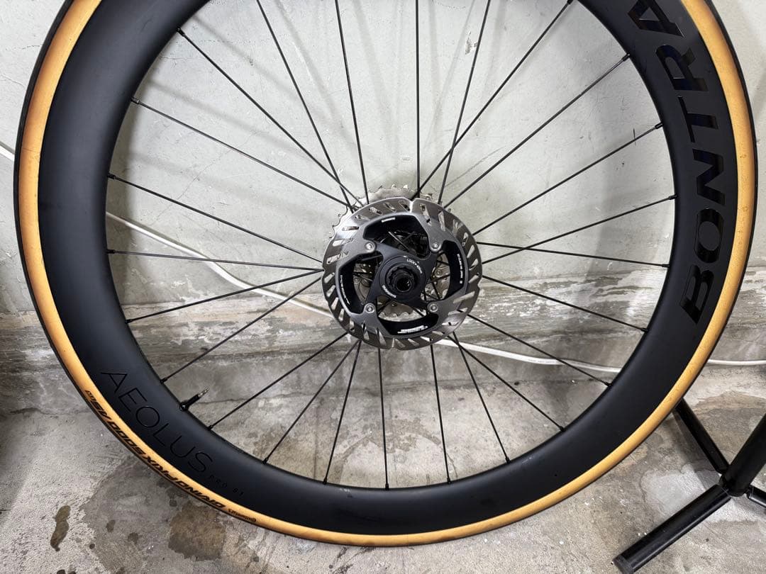 さ*じ様 Bontrager Aeolus pro 51 TLR カーボンホイー