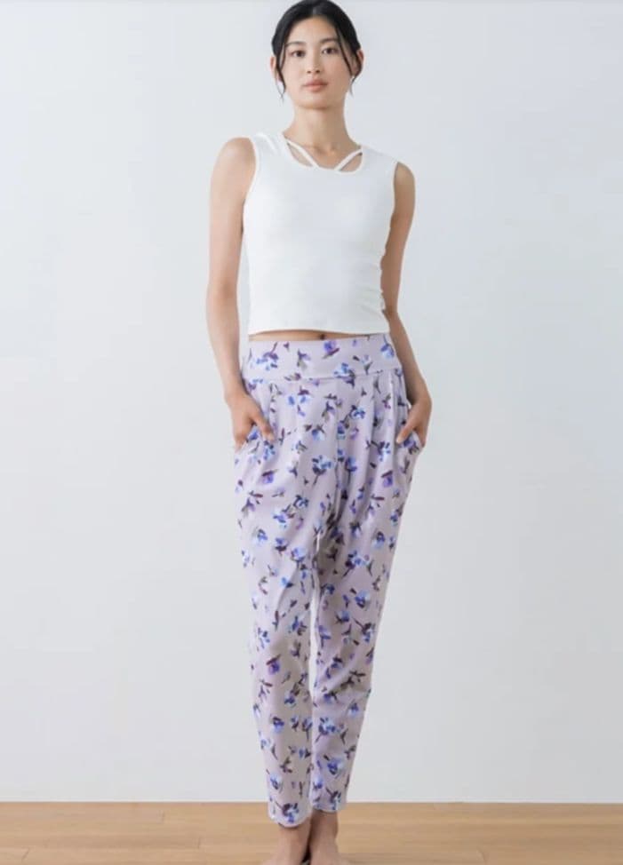 【新品】SUKALA クロスデザインショートタンクトップ白Ｓサイズ