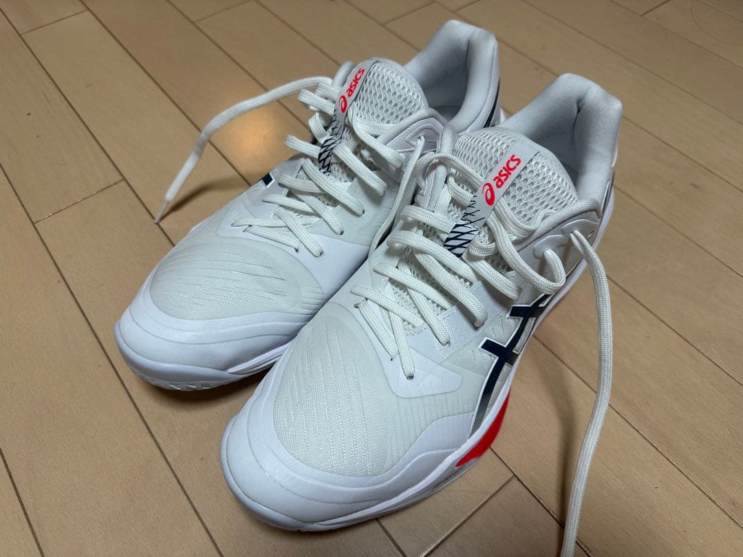 asics バレーボールシューズ ホワイト/ネイビー/レッド スカイエリート