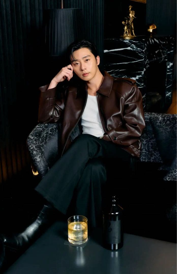 パクソジュン✨ Twenty Six ウイスキー 黒ボトル