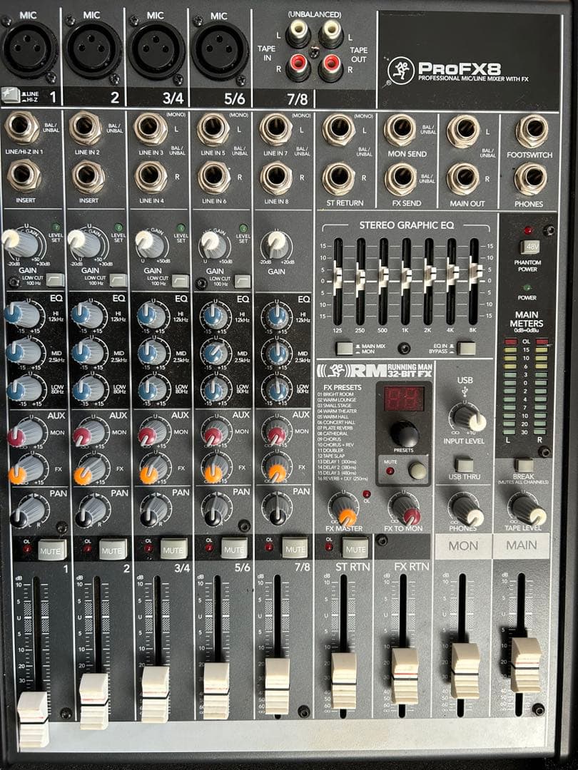 Mackie ProFX8 アナログミキサー ミキサーケース付き