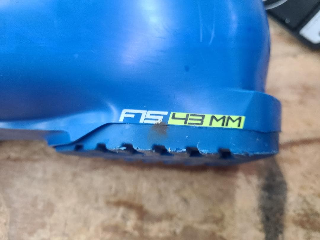 スキー 27-27.5 LANGE RS 130 WIDE FIS 43MM