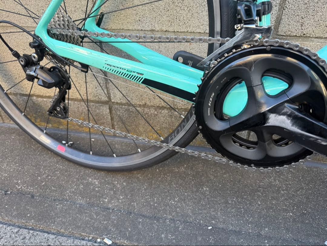 Bianchi OLTRE XR3 ビアンキ ロードバイク　カーボンフレーム