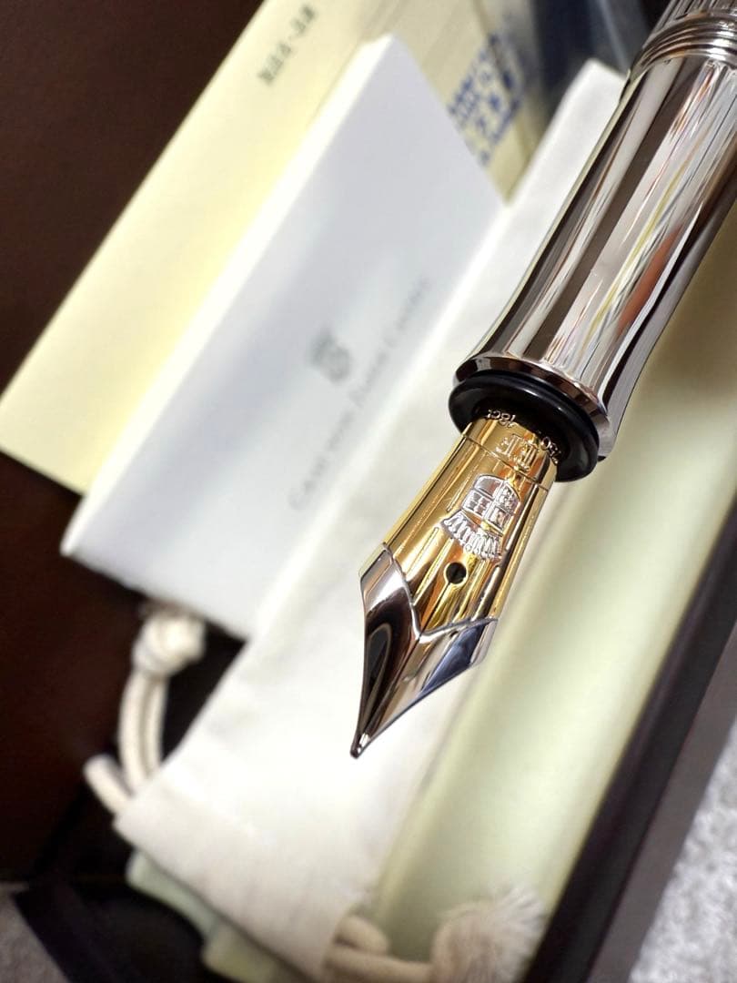 ファーバーカステル　万年筆　伯爵コレクション　プラチナコーティング　EFニブ