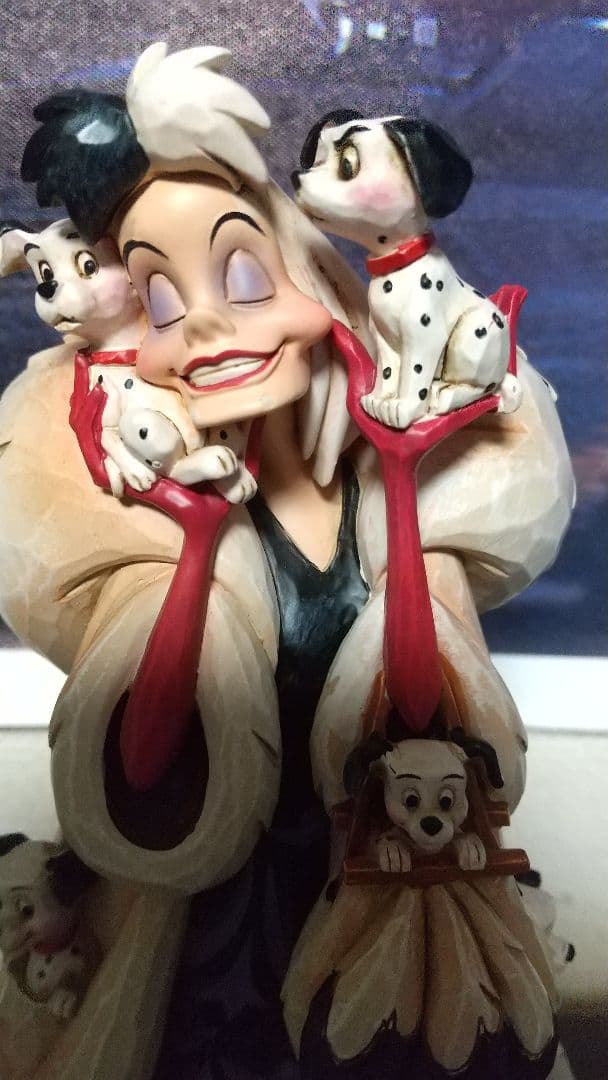 ディズニー　トラディション　101匹わんちゃん クルエラ　フィギュア　希少
