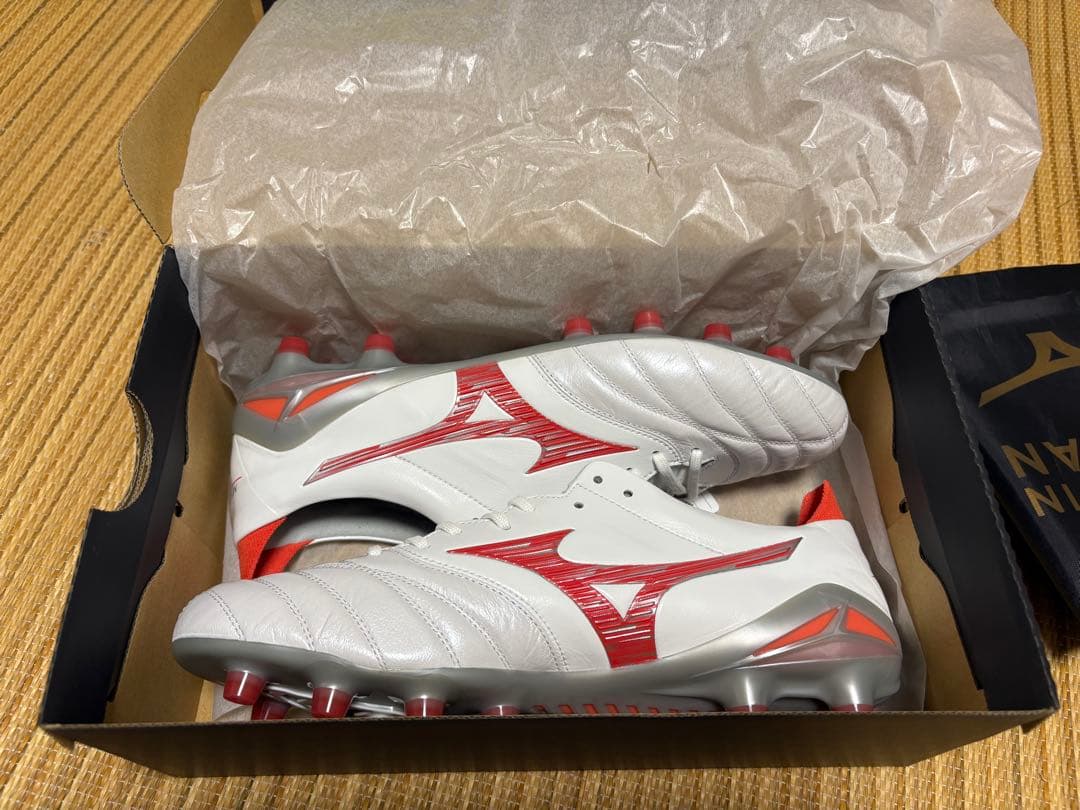 Mizuno モレリア ネオ4 Japan ホワイト/レッド　26.5