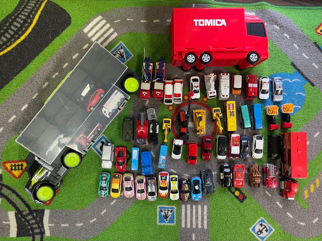 トミカ　ミニカー56台　収納トラック2台　タカラトミー　TOMICA　まとめ売り