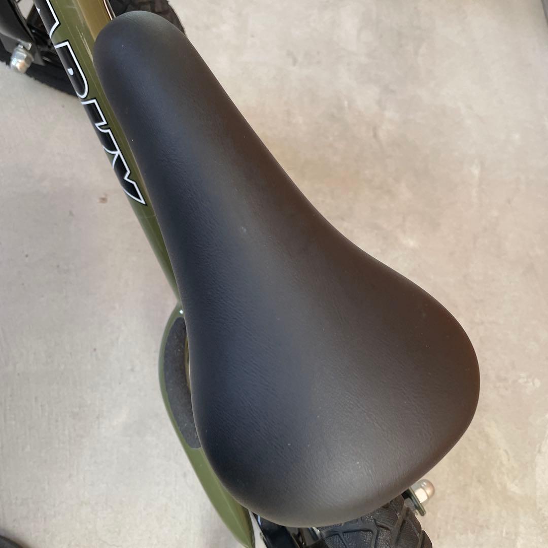 スパーキー 12x SPARKY ストライダー キックバイク ブレーキ付き、