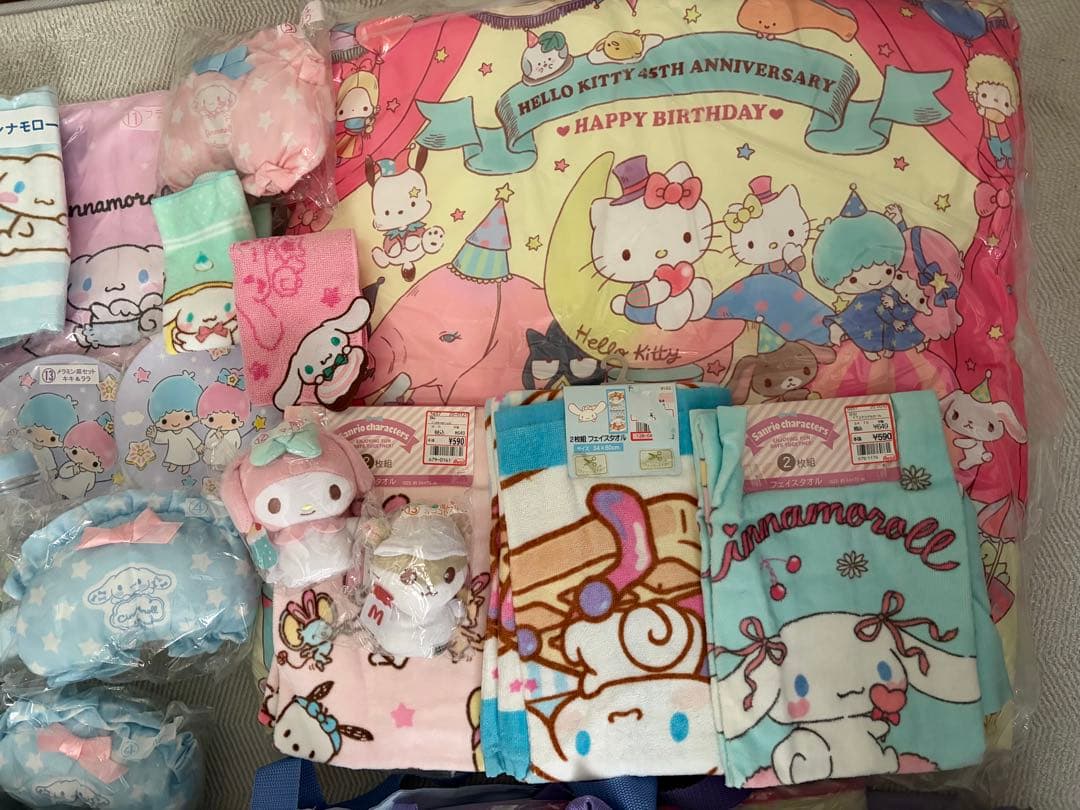 サンリオ 当たりくじ 福袋 ぬいぐるみ マット ブランケット タオル まとめ売り