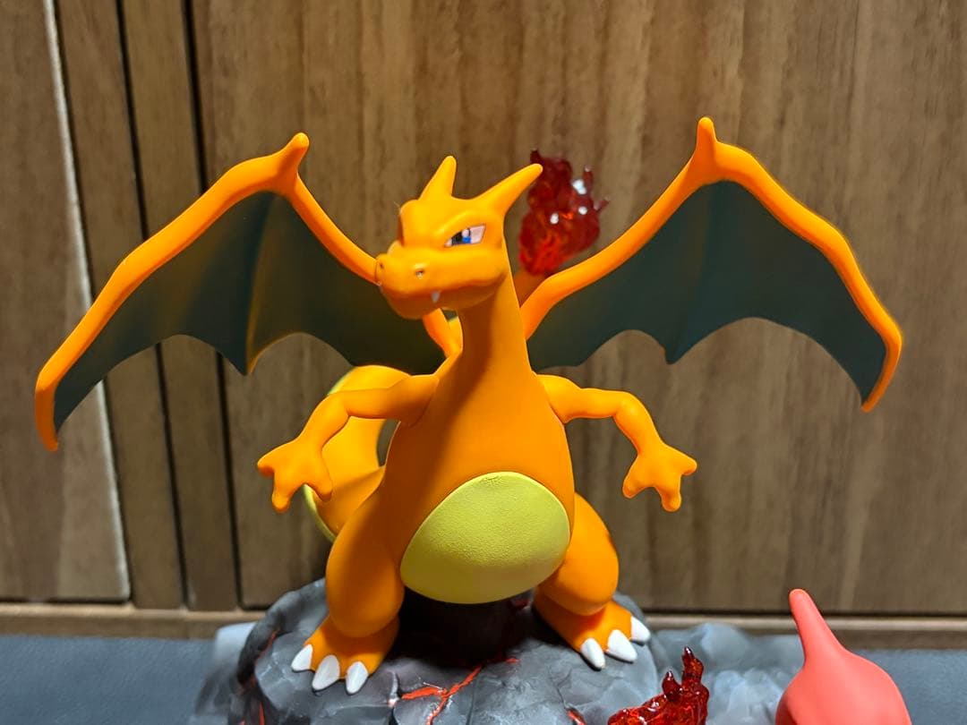 ポケモン フィギュア リザードン リザード ヒトカゲ 一族 新品未使用