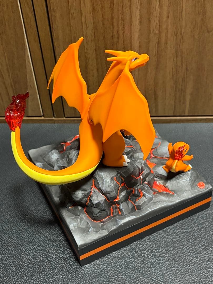 ポケモン フィギュア リザードン リザード ヒトカゲ 一族 新品未使用