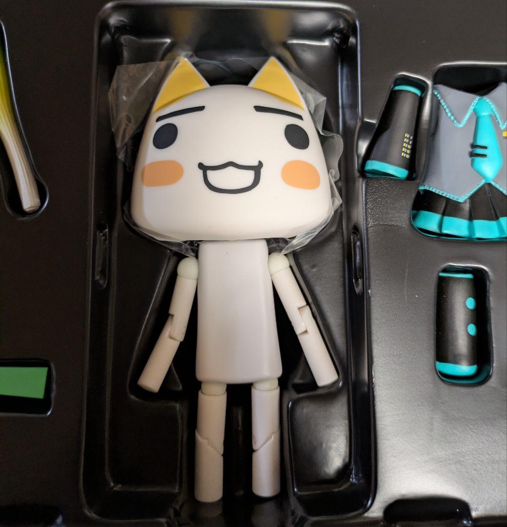 リボルテック どこでもいっしょ 初音ミクver. トロ クロ