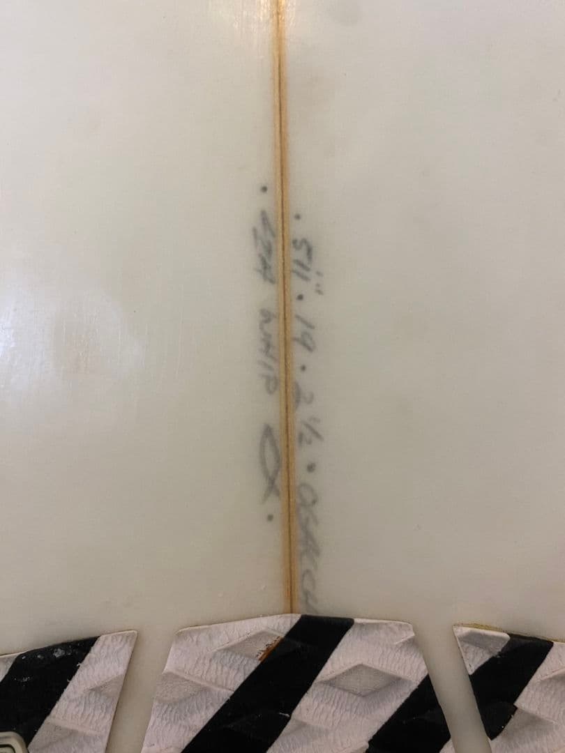 アルメリック WHIP ショートボード 5'11\" x 19\" x 2 1/2\"