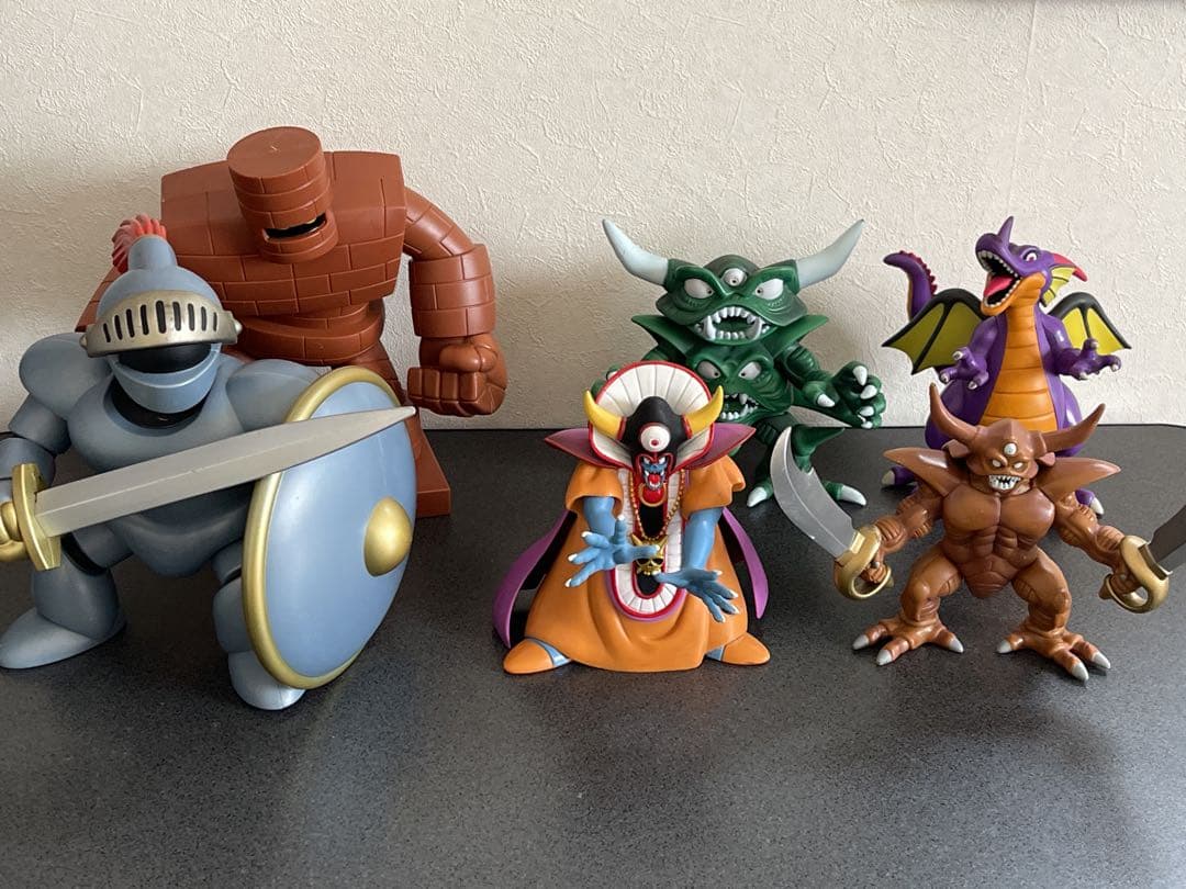 【ドラクエ】ビッグフィギュア2個セット&魔王フィギュア4個セット　まとめ売り