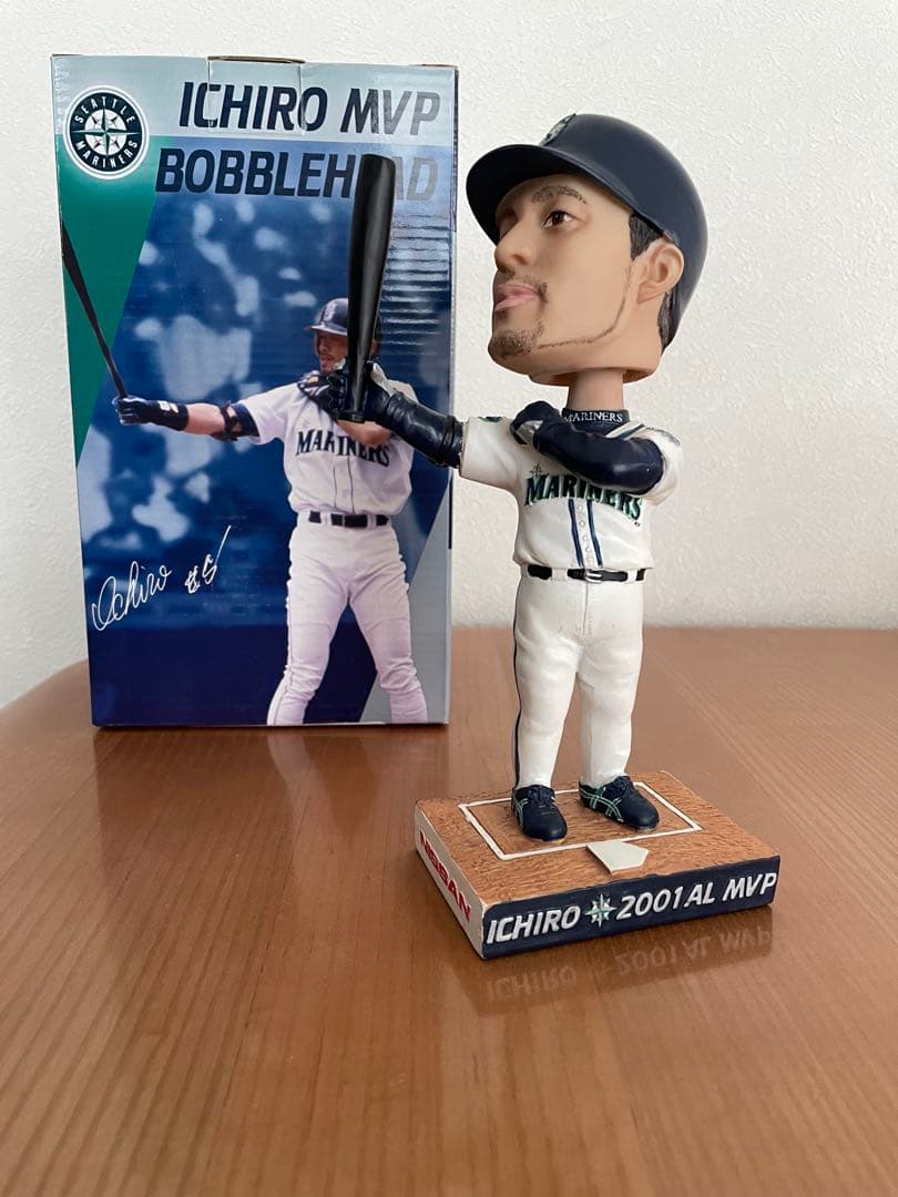 球場配布　イチロー MVP ボブルヘッド 2001