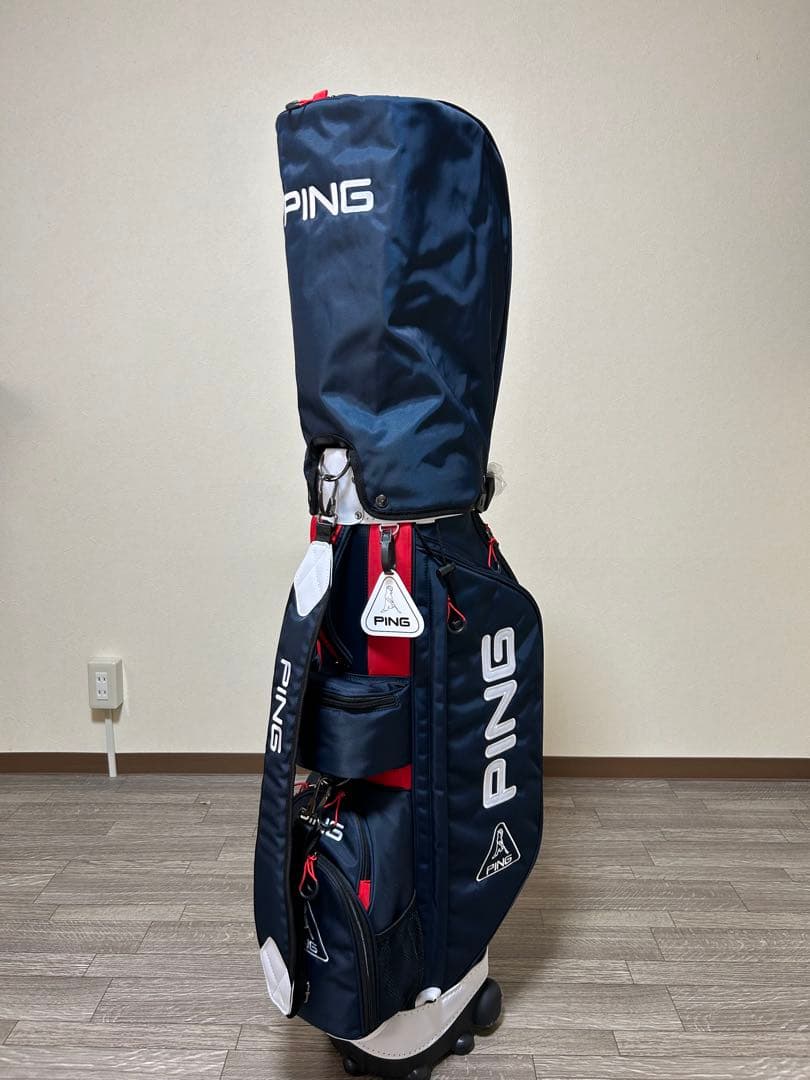 PING キャディバッグ キャスター付　トリコロールカラー　未使用品