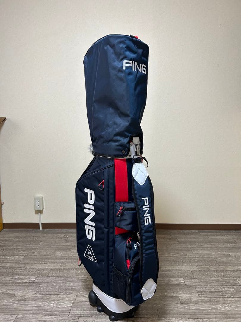 PING キャディバッグ キャスター付　トリコロールカラー　未使用品