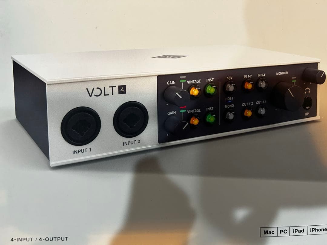 UNIVERSAL AUDIO volt4 （オーディオインターフェイス）