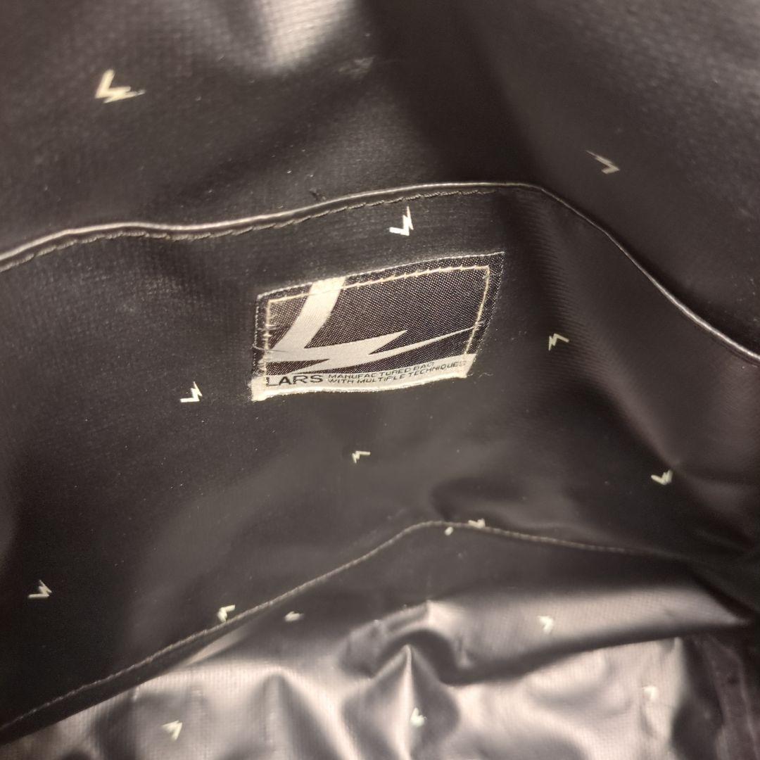 LARS メッセンジャーバッグ ブラック