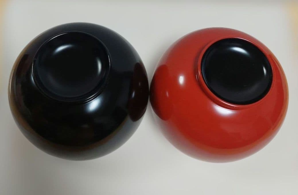 塗り　赤　黒　夫婦椀　花