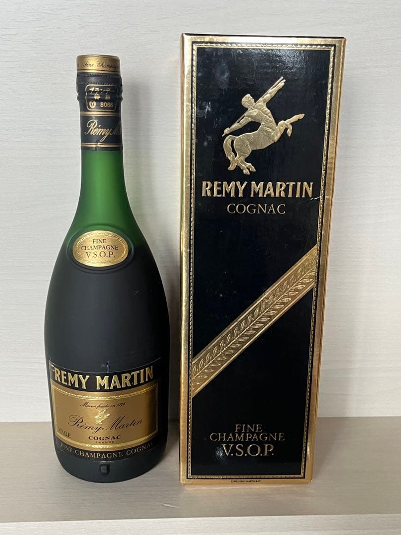 特級従価表示Rémy Martin & Napoléon ブランデー 4本セット