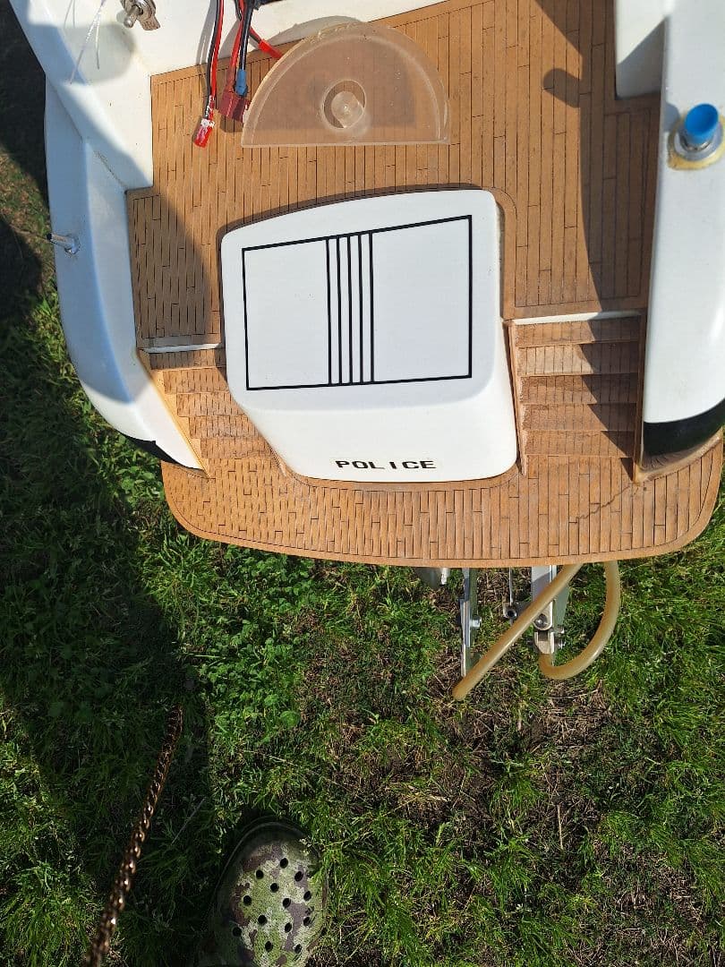 POLICE 02モデルボート手渡し希望