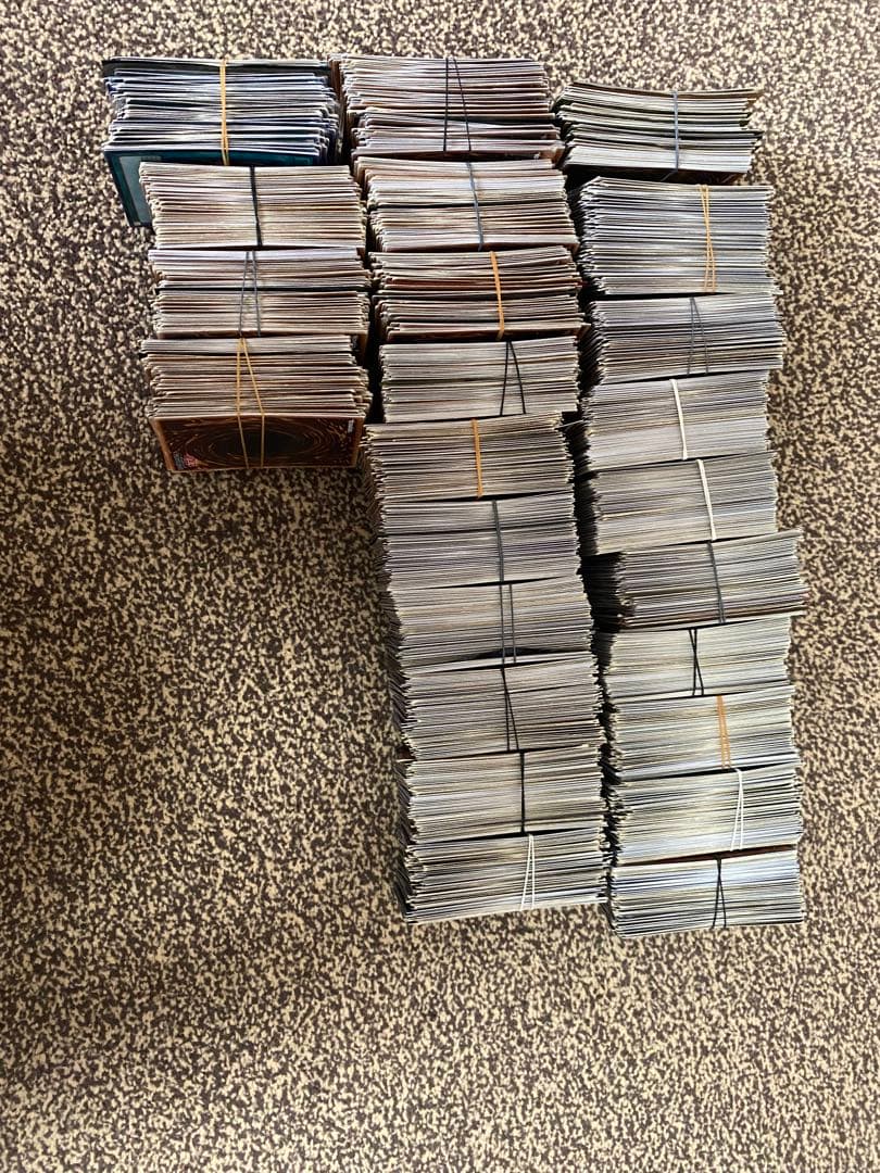 遊戯王　約2400枚　まとめ売り