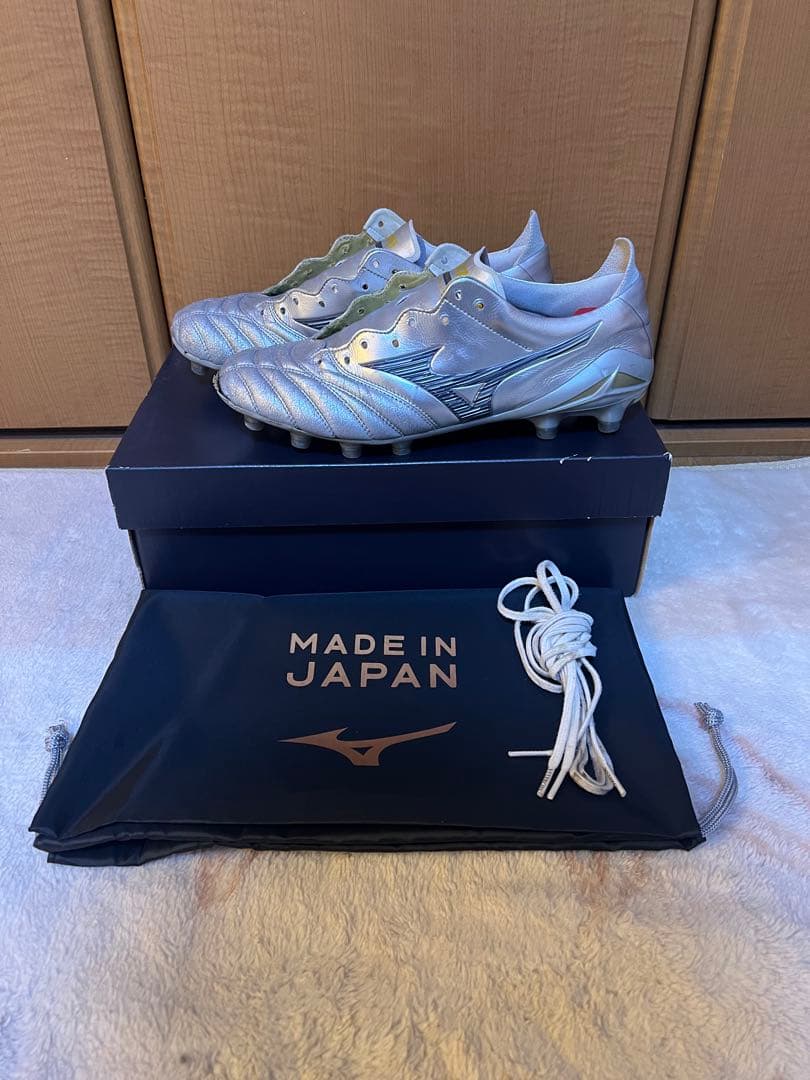超限定カラー　ミズノ　モレリア ネオ4 JAPAN &新品シューズ袋付き