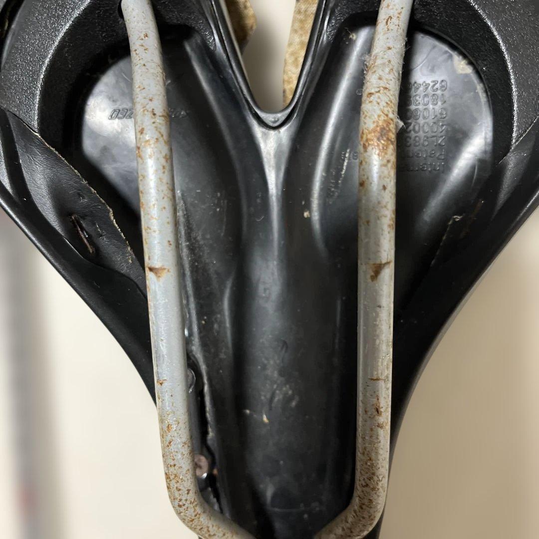 Specialized サドル 黒