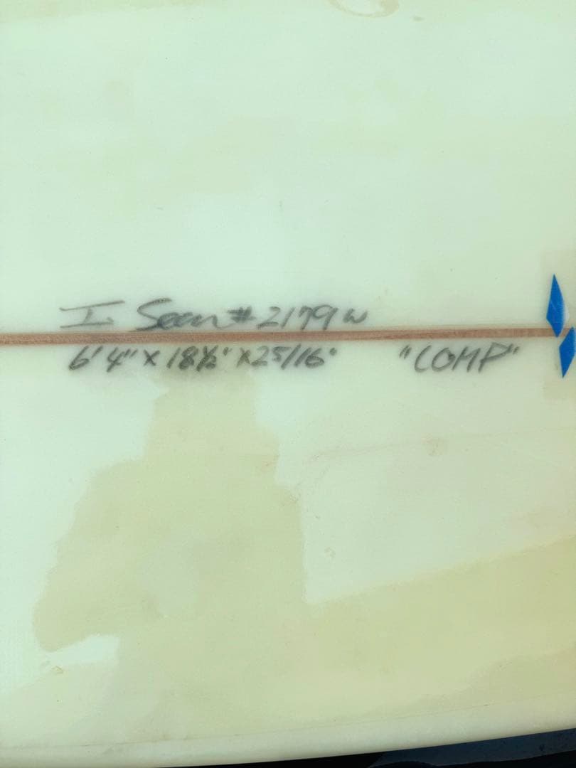 ショート用サーフボード　スカッシュテール　トライフィン　ケース付