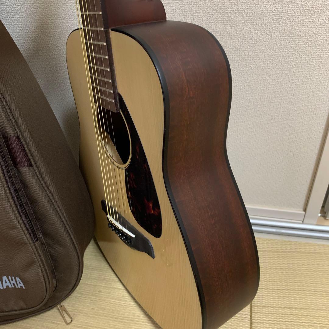 ほぼ新品！YAMAHA JR2 ミニギターアコースティックギター　バックケース付