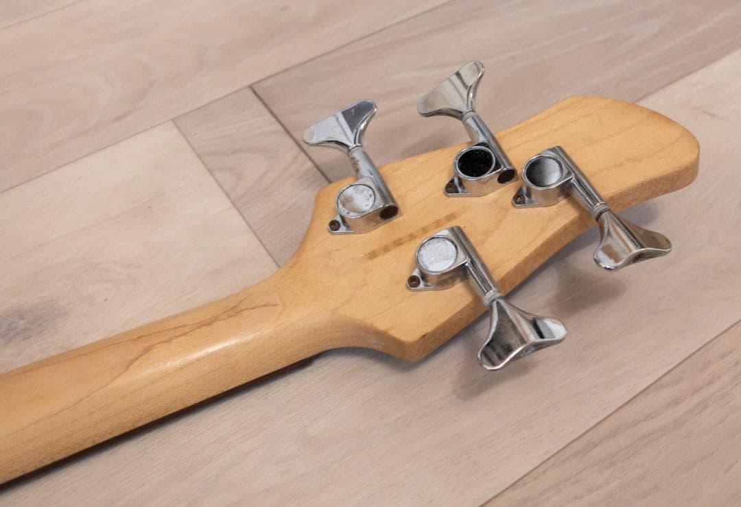 エレキベース YAMAHA Motion-B