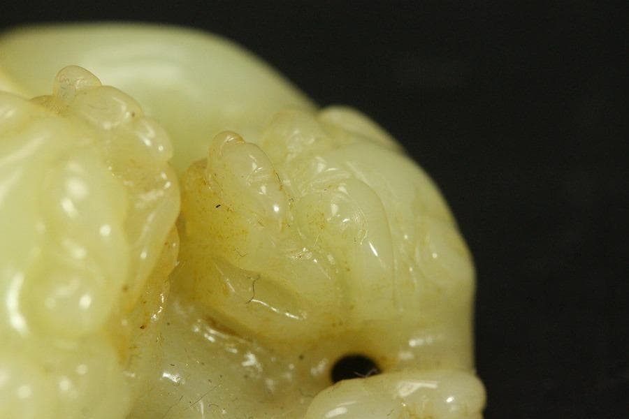 中国美術 白玉 刻猪 根付 置物 5.7cmx3.1cm(HA425)