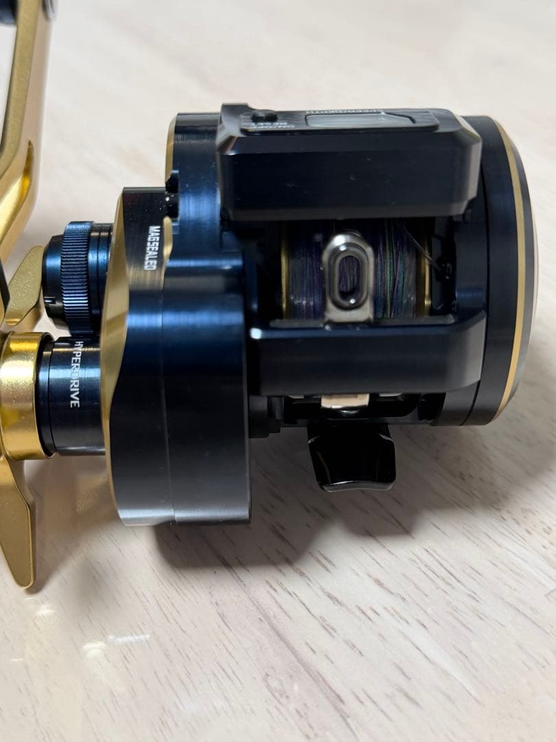 【美品・3回使用】ダイワ ソルティガ IC 300H-SJ右巻スロージギングに