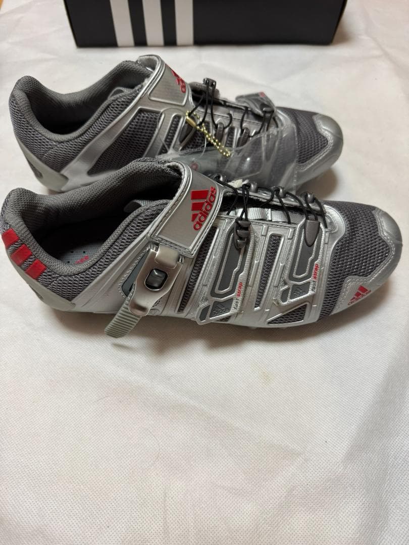 新品未使用　adidas サイクリングシューズ グレー